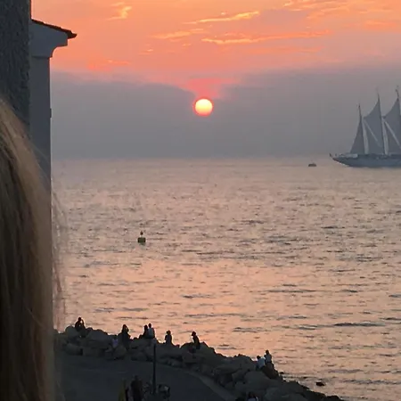 Apartment Seafront Punta *