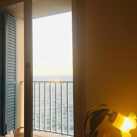 Apartment Seafront Punta